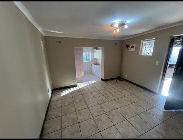 1 BEDROOM PROPERTY TO RENT IN BEZUIDENHOUT VALLEY